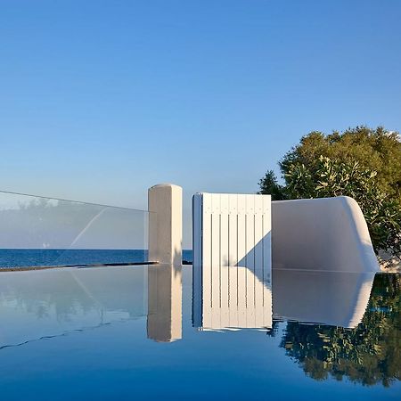 Incognito Beach Villa Santorini Kamári エクステリア 写真
