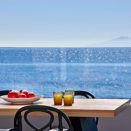 Incognito Beach Villa Santorini Kamári エクステリア 写真