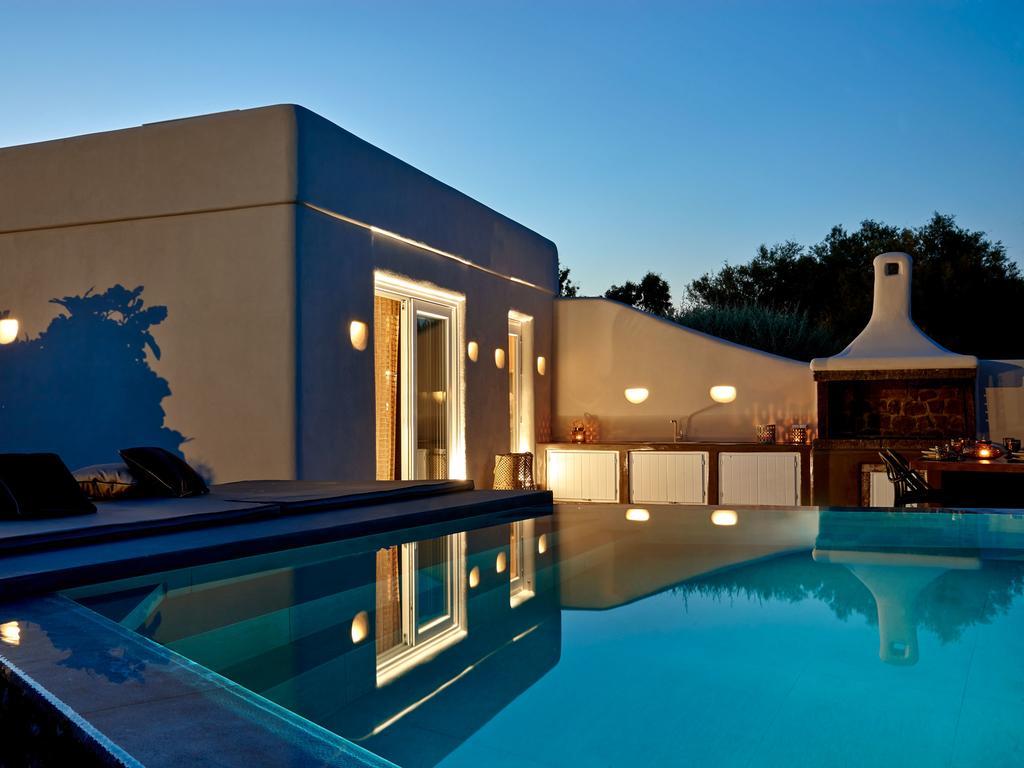 Incognito Beach Villa Santorini Kamári エクステリア 写真